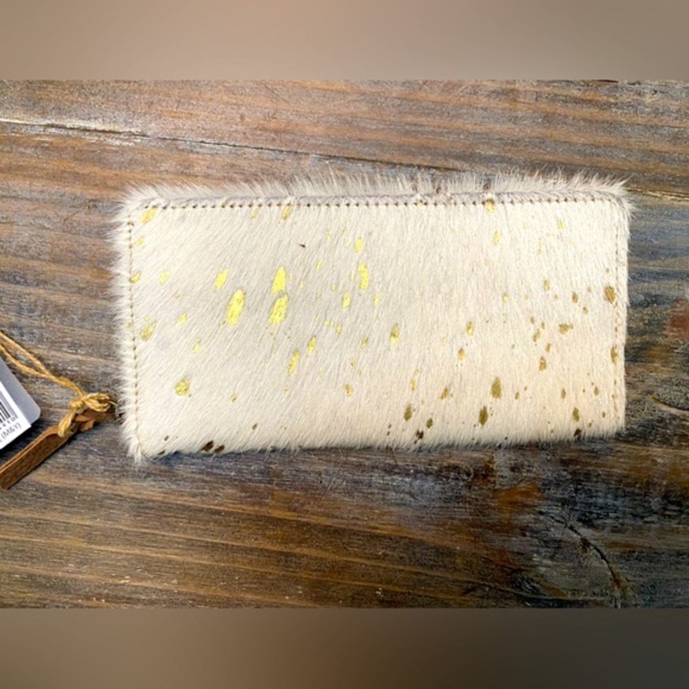 NWT Sixtease leather/cowhide wallet